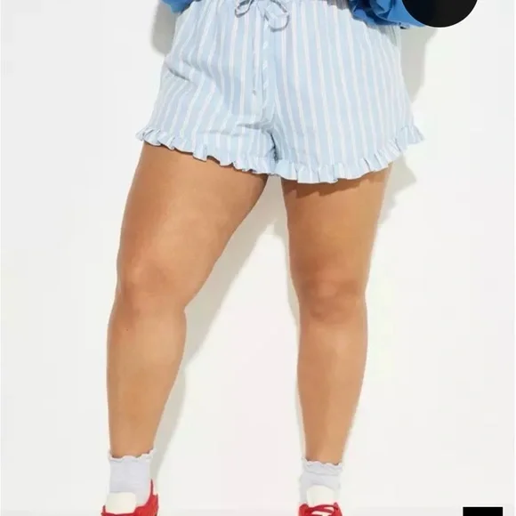 LoveSick Drawstring Ruffle-Hem Short - Picture 3 of 5